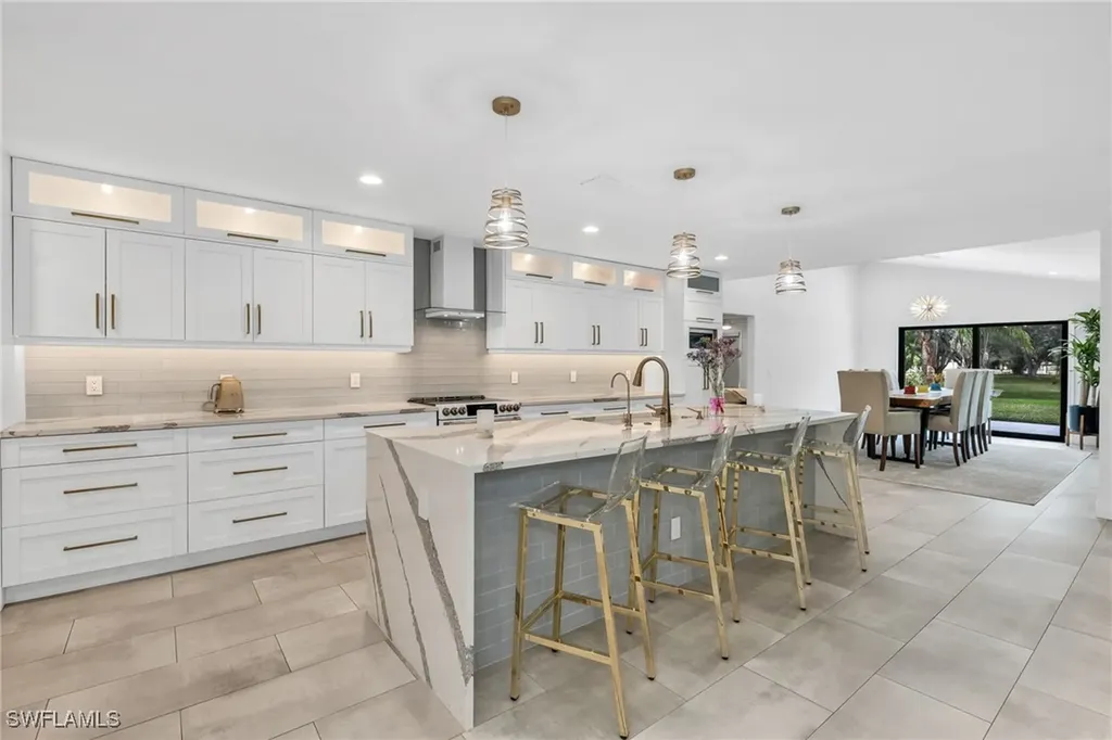 6659 Livingston Woods Lane Naples FL 34109