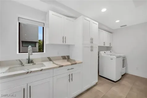 6659 Livingston Woods Lane Naples FL 34109