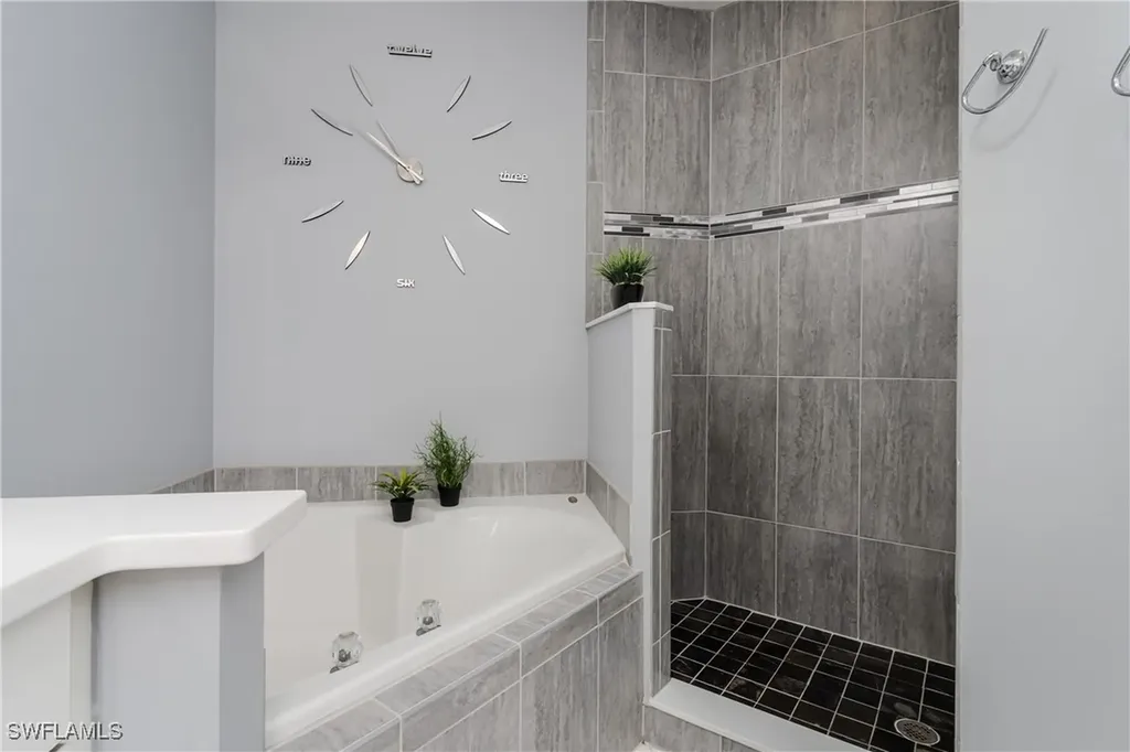 640 Lalique Circle Naples FL 34119