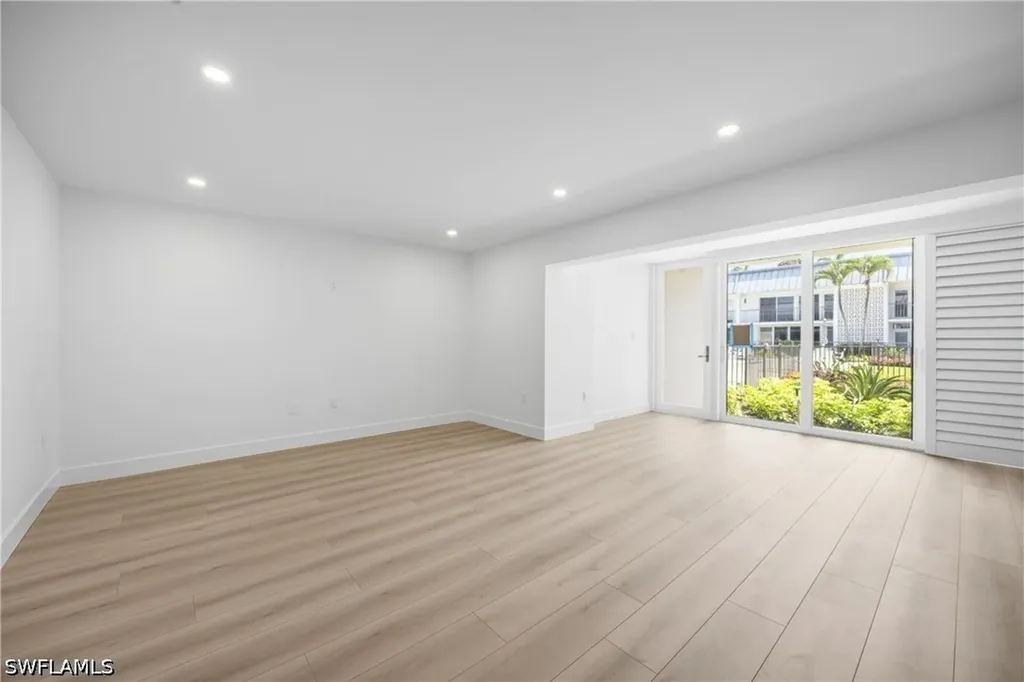 333 Harbour Drive Naples FL 34103
