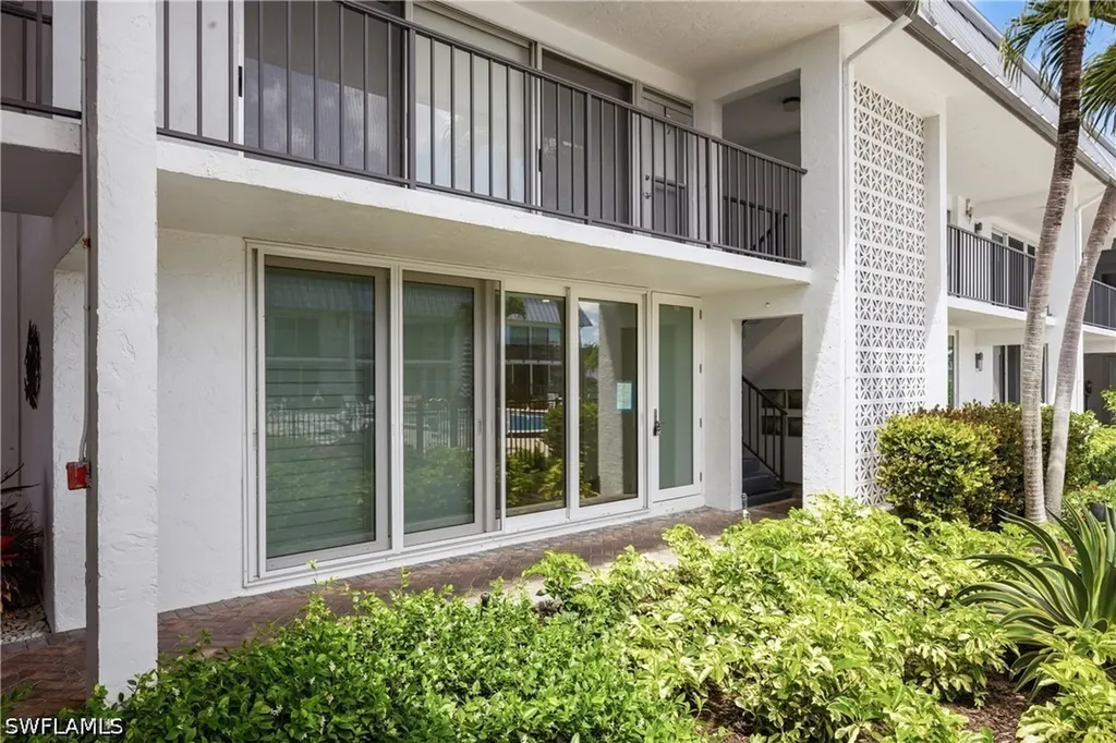 333 Harbour Drive Naples FL 34103