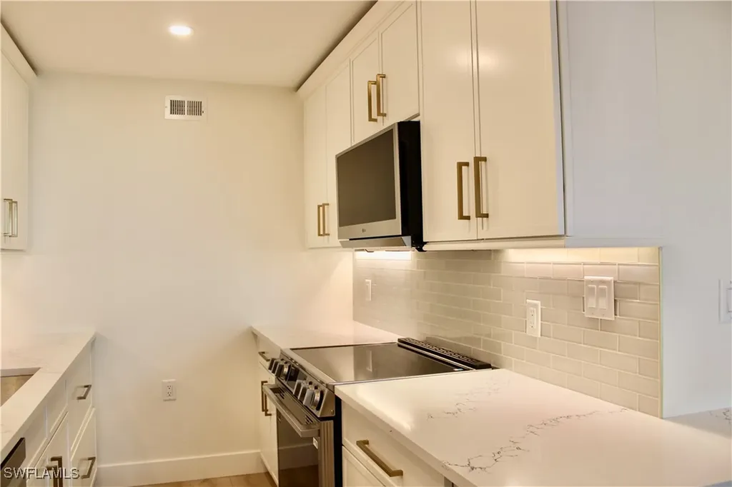 333 Harbour Drive Naples FL 34103