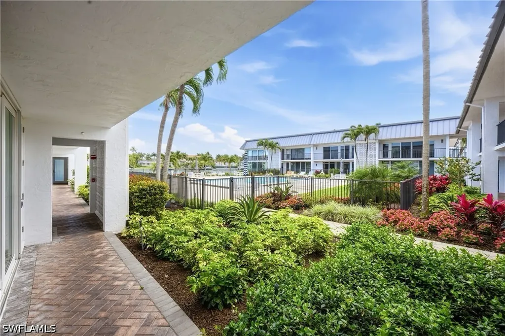 333 Harbour Drive Naples FL 34103