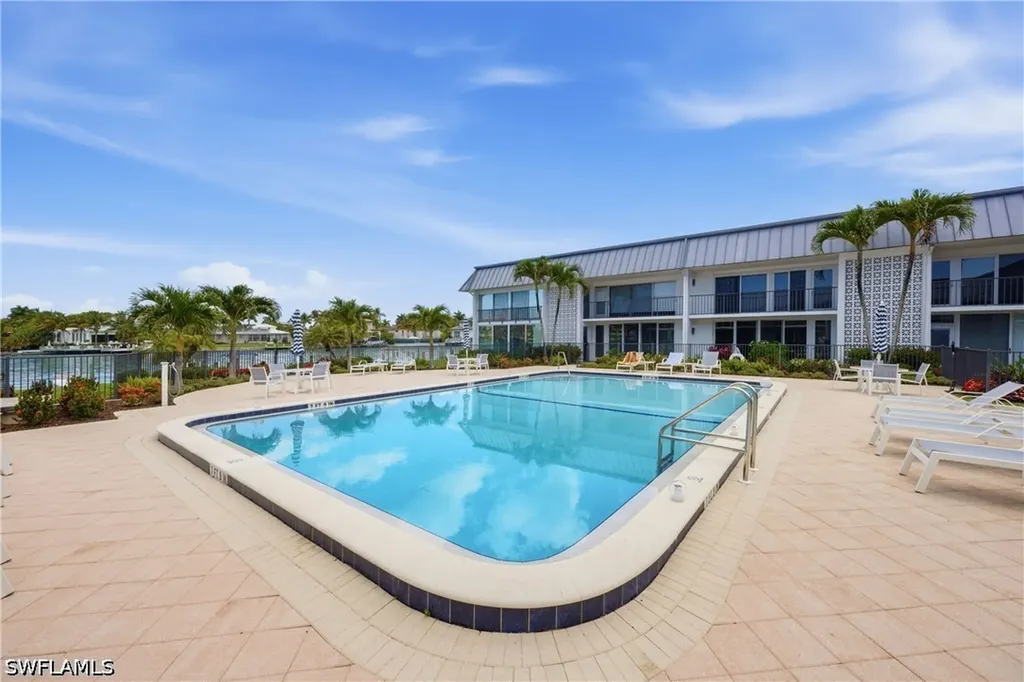 333 Harbour Drive Naples FL 34103
