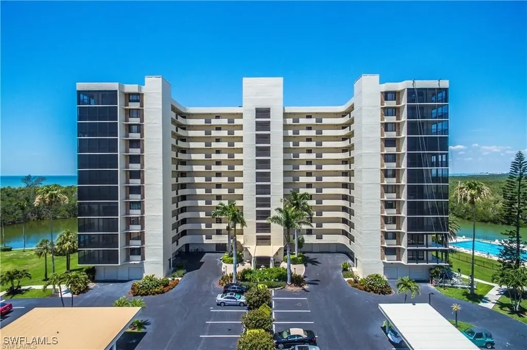 15 Bluebill Avenue Naples FL 34108