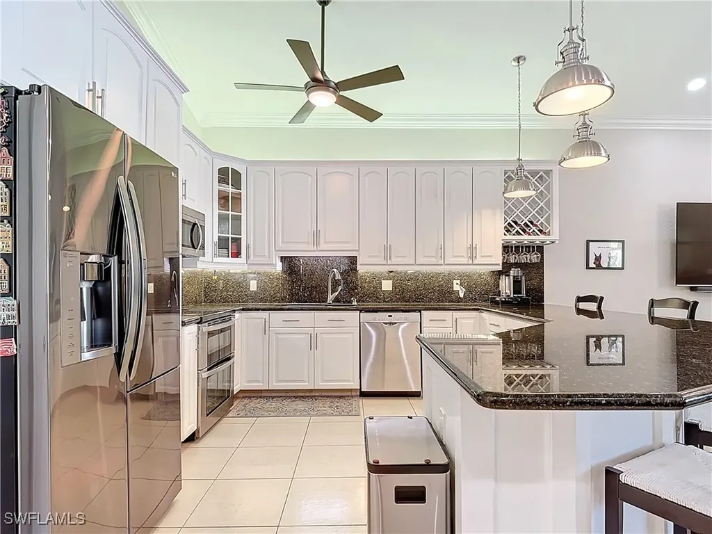 4411 Pine Ridge Road Naples FL 34119