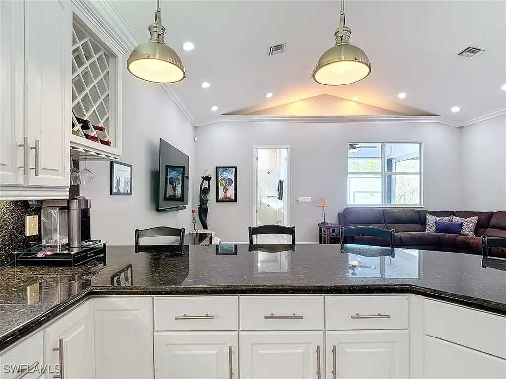 4411 Pine Ridge Road Naples FL 34119