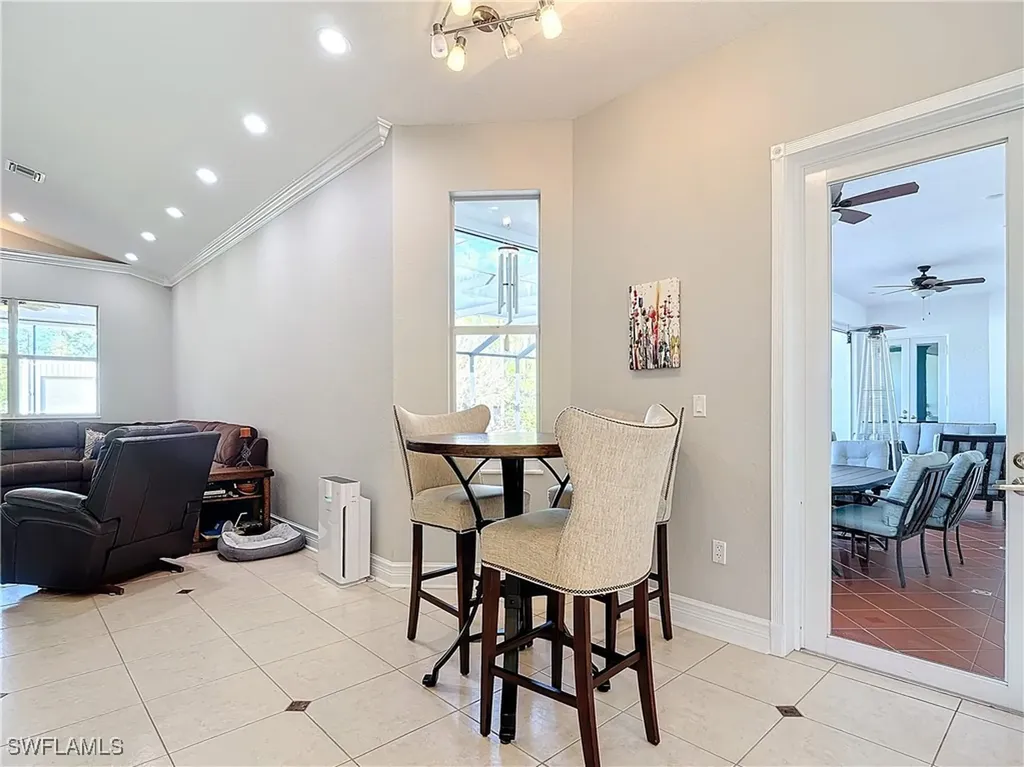 4411 Pine Ridge Road Naples FL 34119