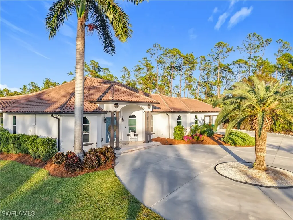 4411 Pine Ridge Road Naples FL 34119