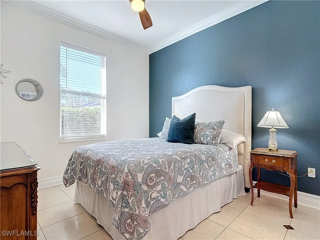 4411 Pine Ridge Road Naples FL 34119