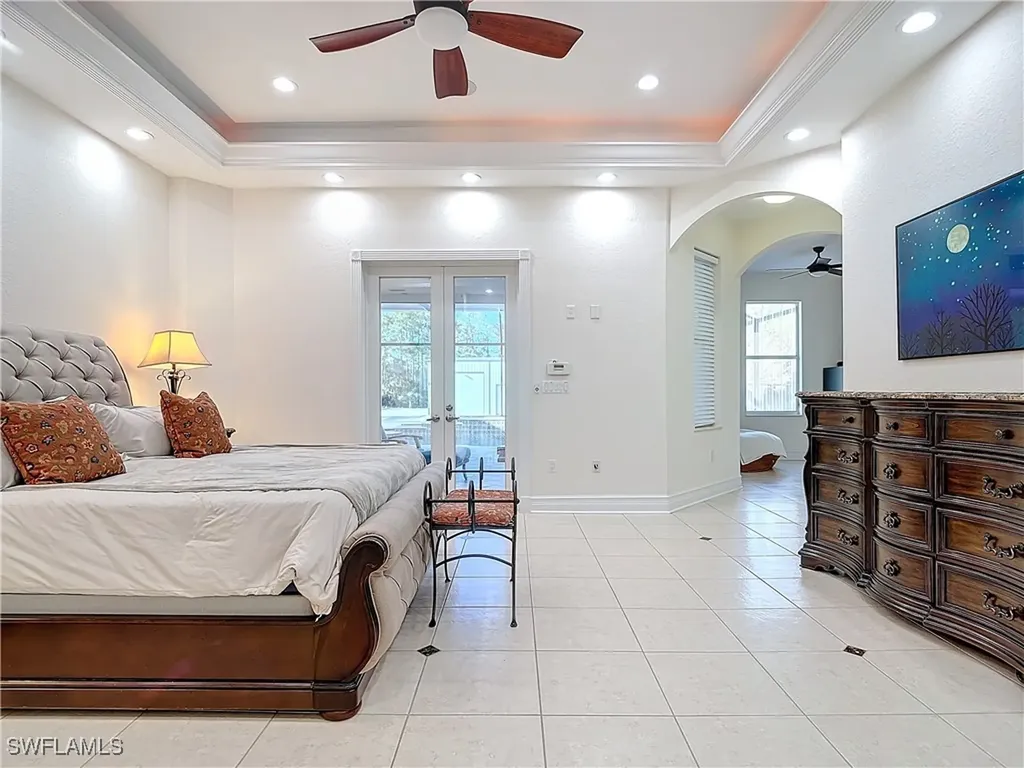 4411 Pine Ridge Road Naples FL 34119