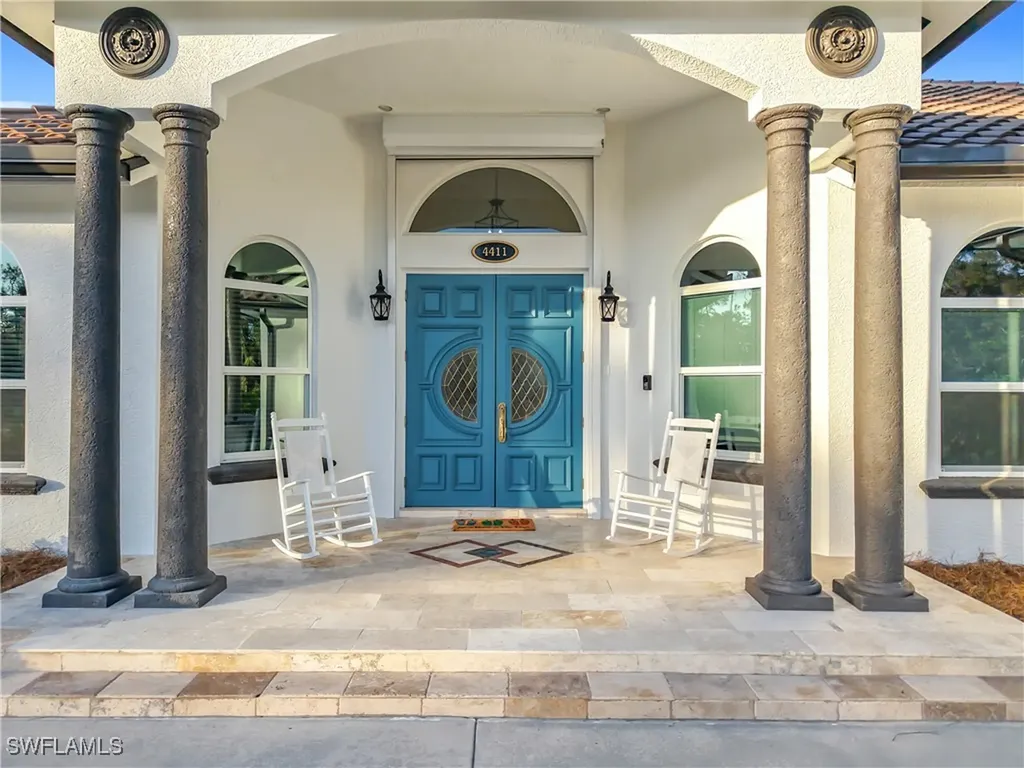 4411 Pine Ridge Road Naples FL 34119