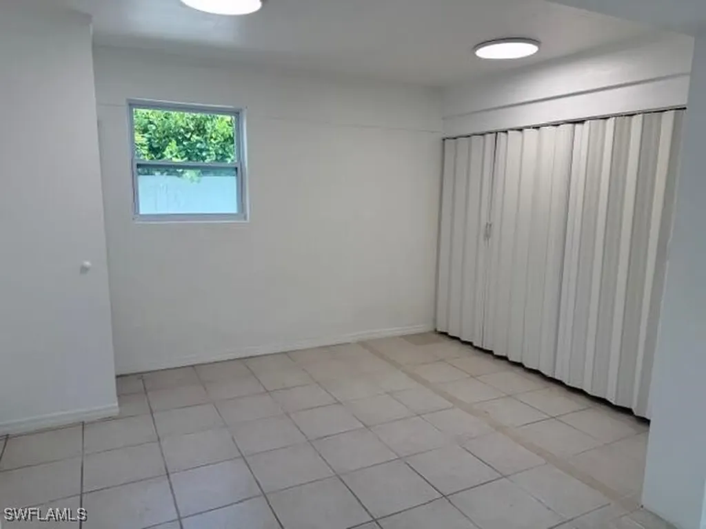 585 14th Street N Naples FL 34102