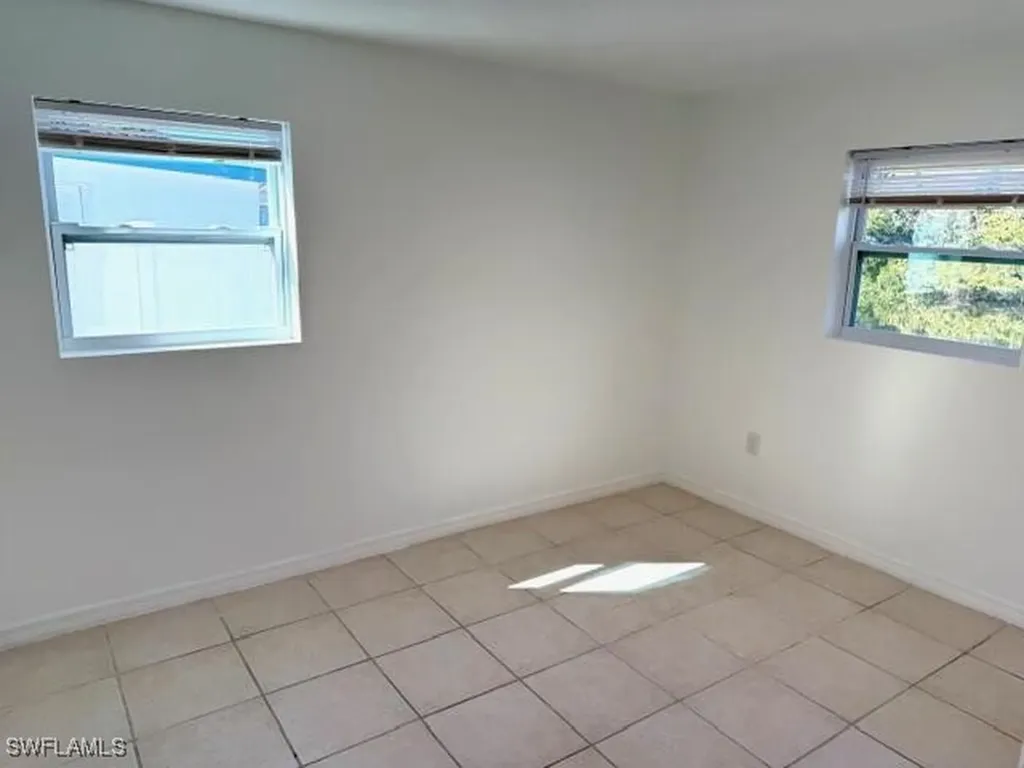 585 14th Street N Naples FL 34102