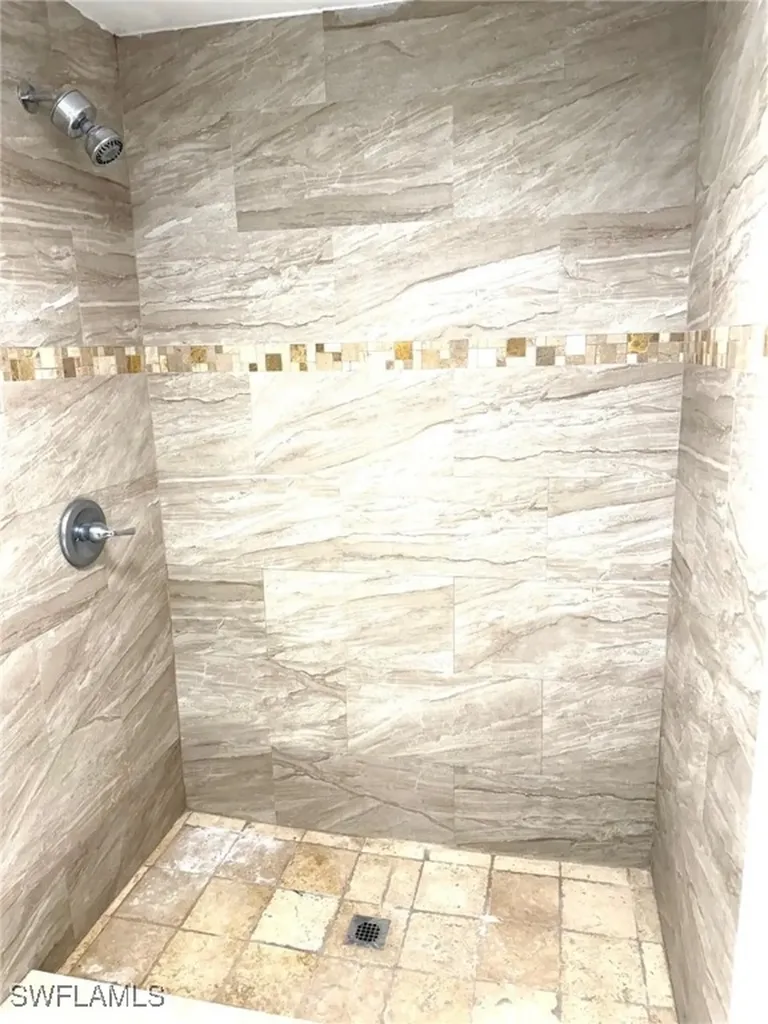 585 14th Street N Naples FL 34102