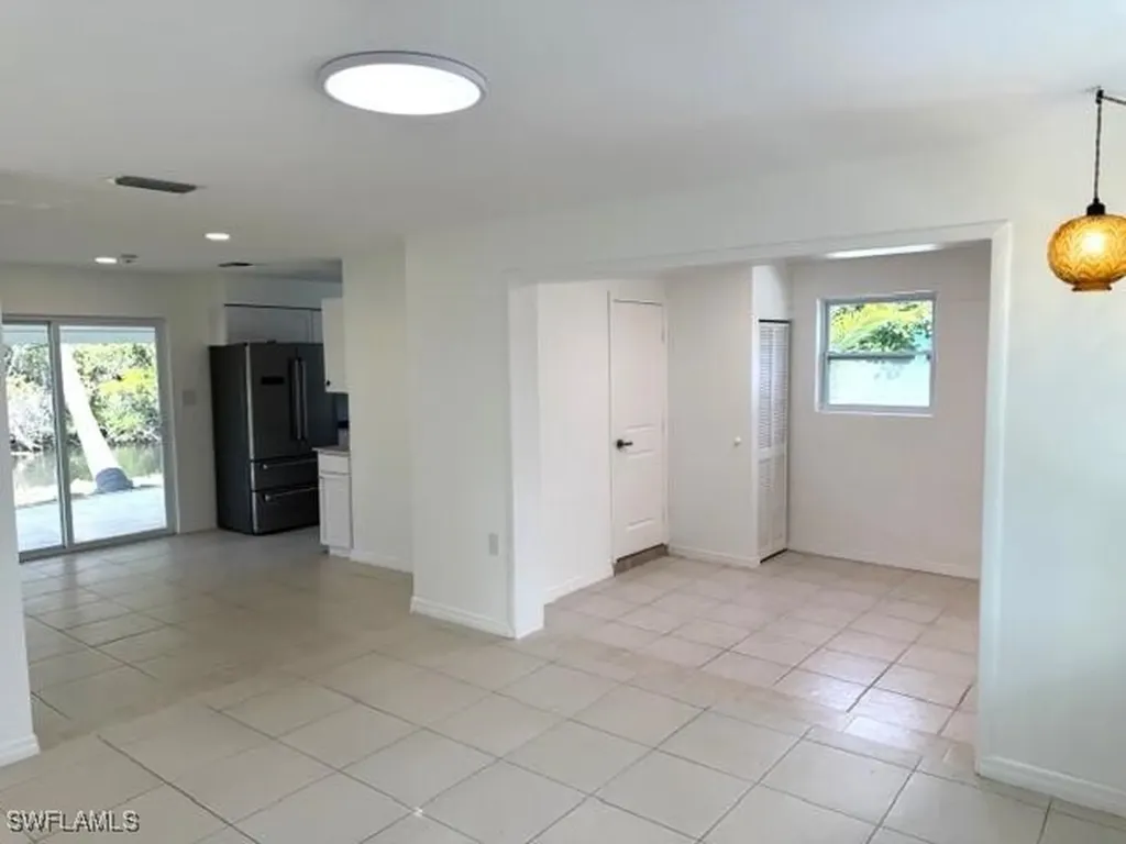 585 14th Street N Naples FL 34102