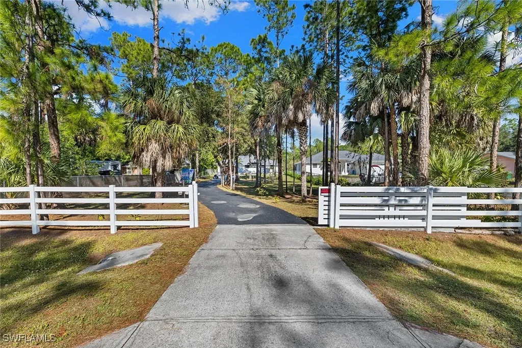 3261 8th Avenue SE Naples FL 34117
