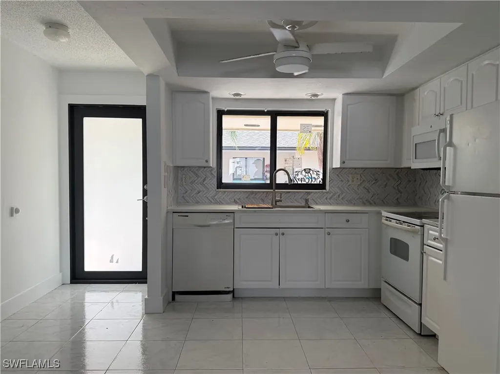 3318 Del Prado Boulevard S Cape Coral FL 33904