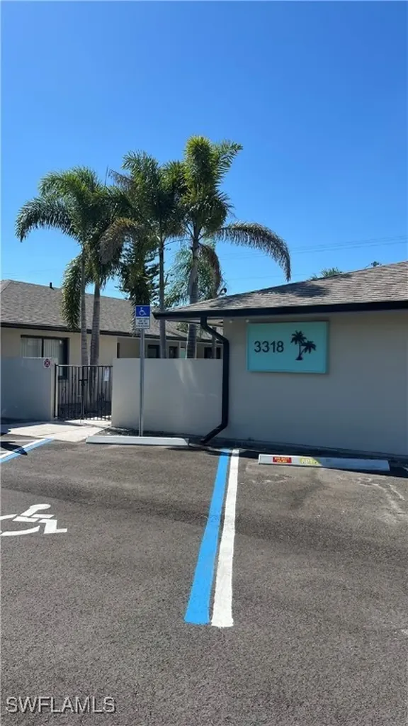 3318 Del Prado Boulevard S Cape Coral FL 33904