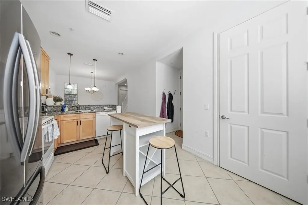 9138 Chula Vista Street Naples FL 34113