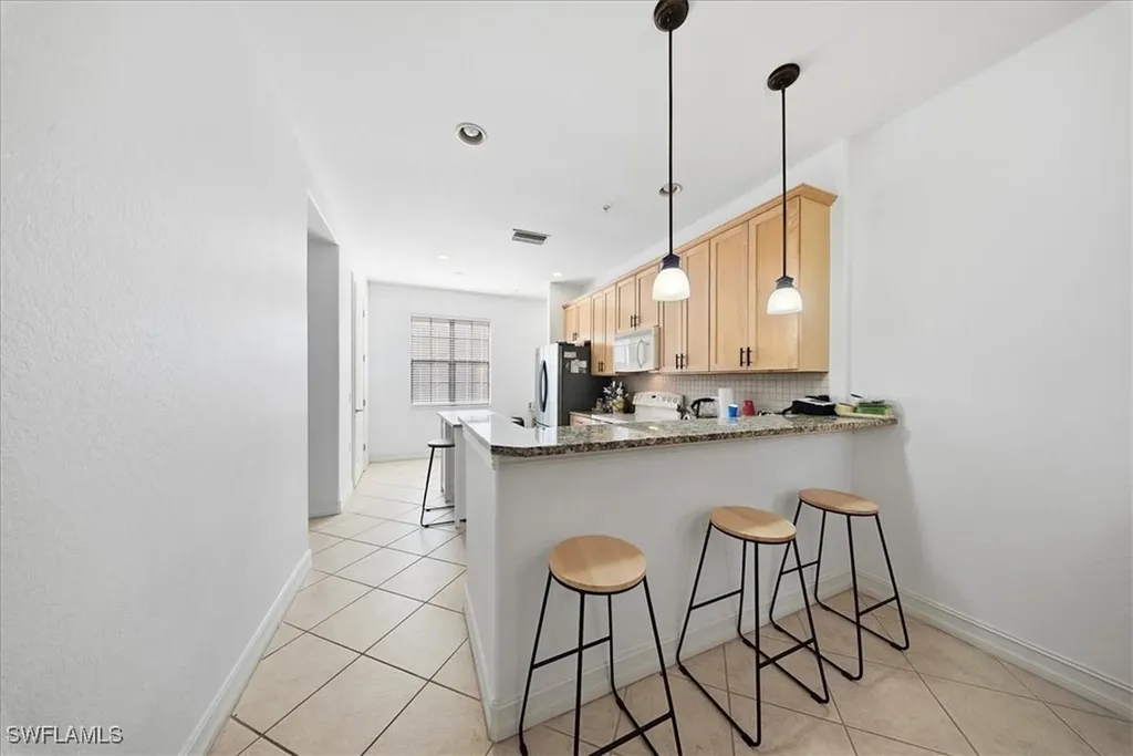 9138 Chula Vista Street Naples FL 34113