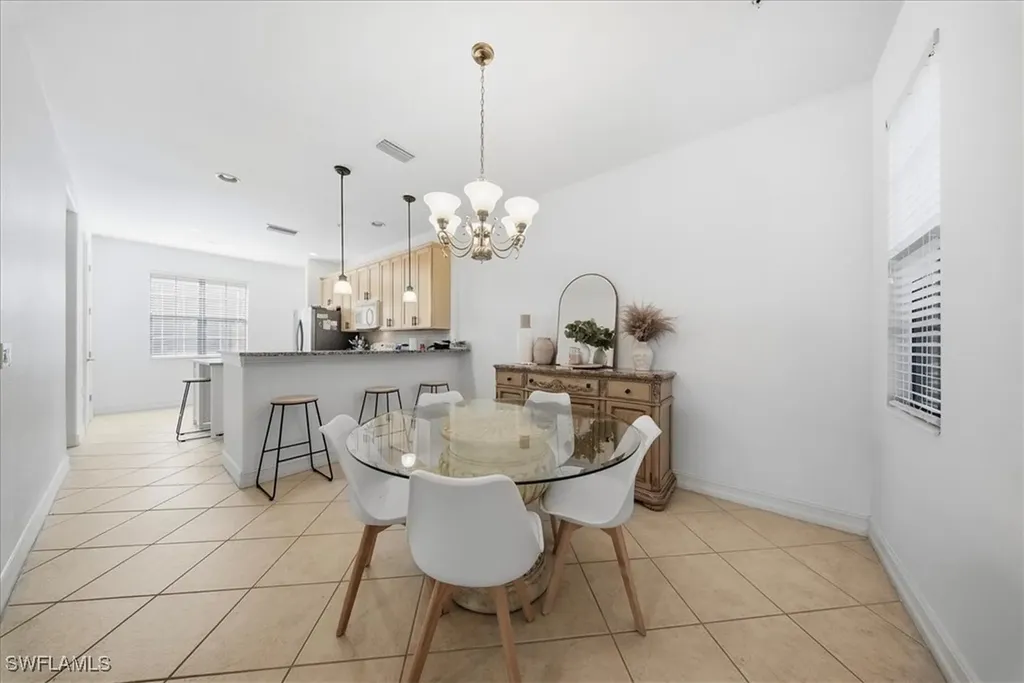 9138 Chula Vista Street Naples FL 34113