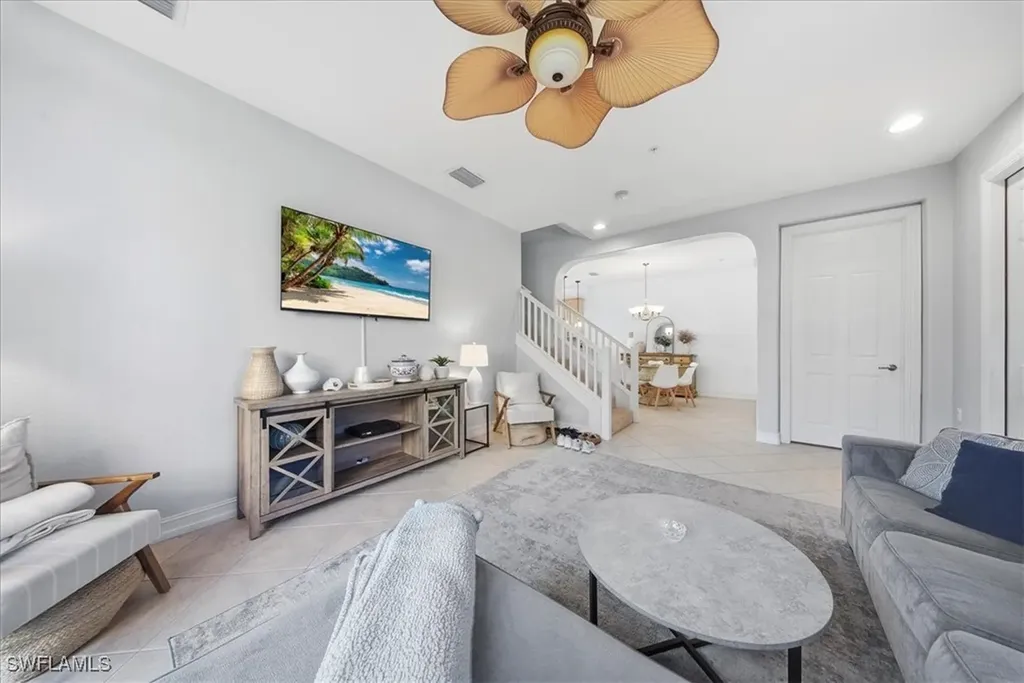 9138 Chula Vista Street Naples FL 34113