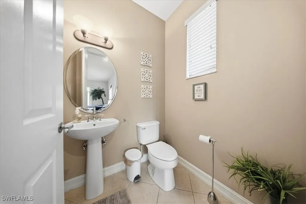 9138 Chula Vista Street Naples FL 34113
