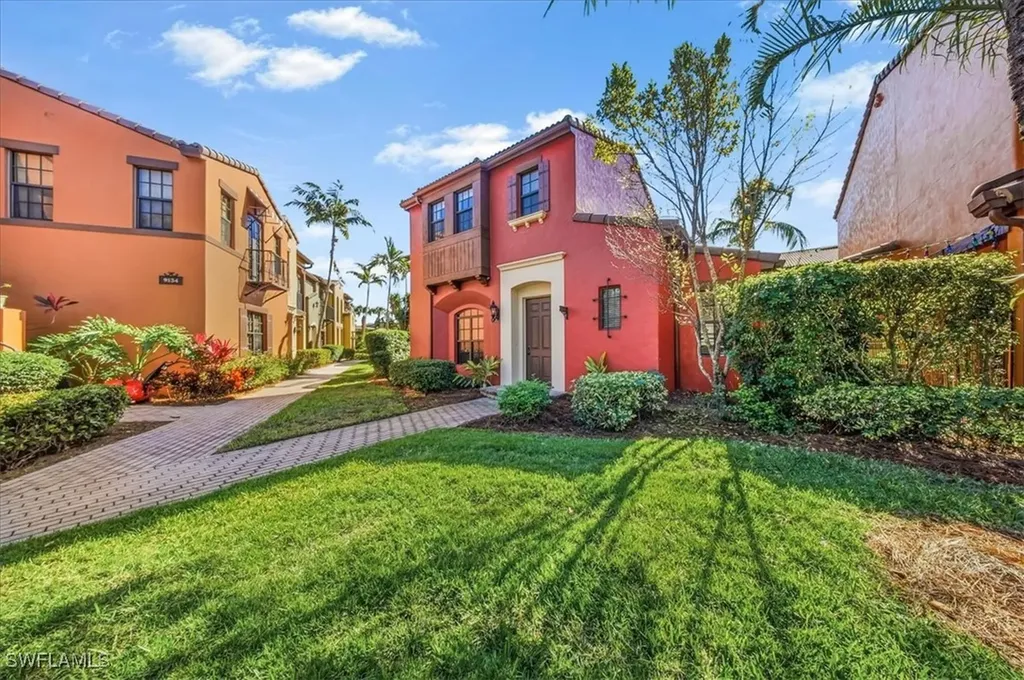 9138 Chula Vista Street Naples FL 34113