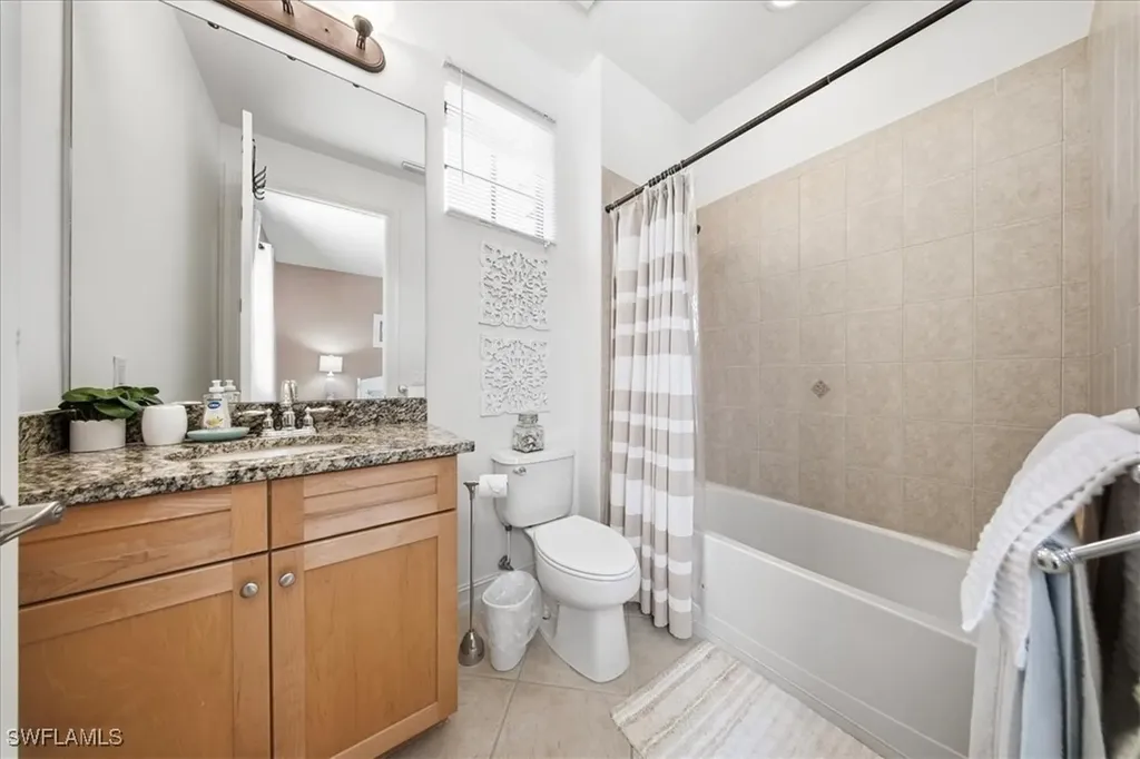 9138 Chula Vista Street Naples FL 34113