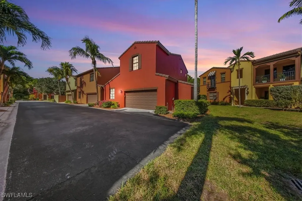 9138 Chula Vista Street Naples FL 34113