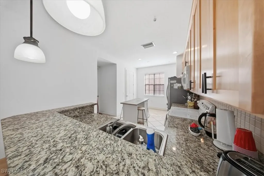 9138 Chula Vista Street Naples FL 34113