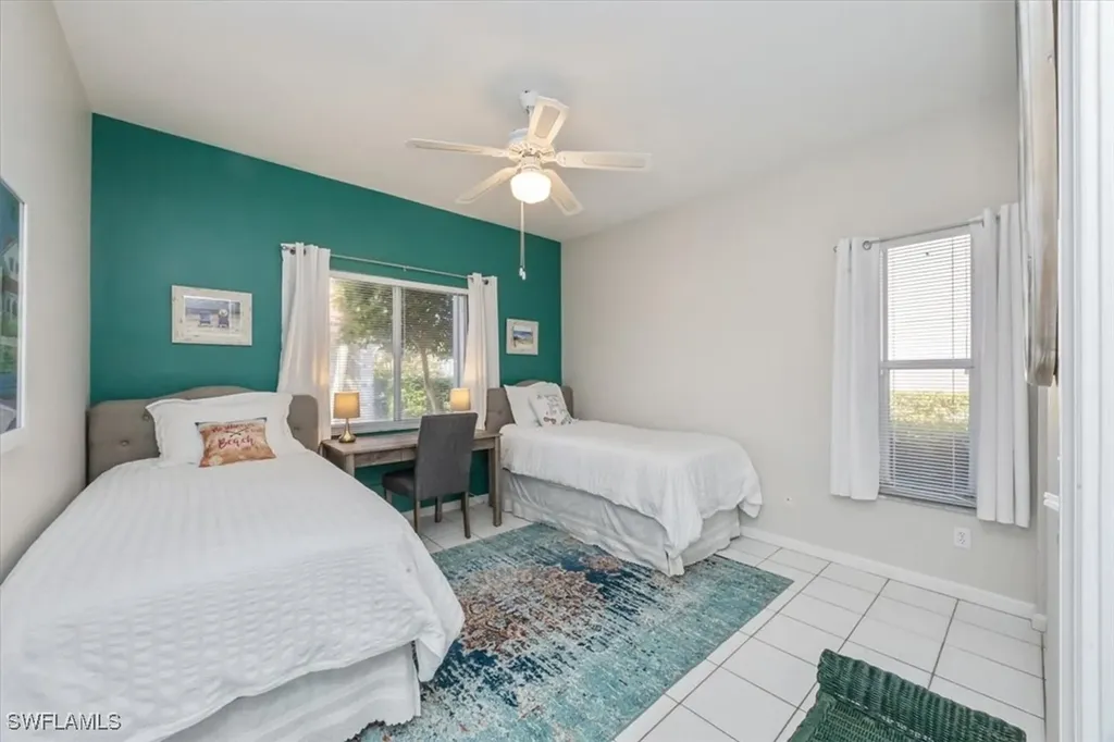 650 Saratoga Circle Naples FL 34104