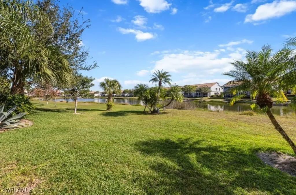 650 Saratoga Circle Naples FL 34104