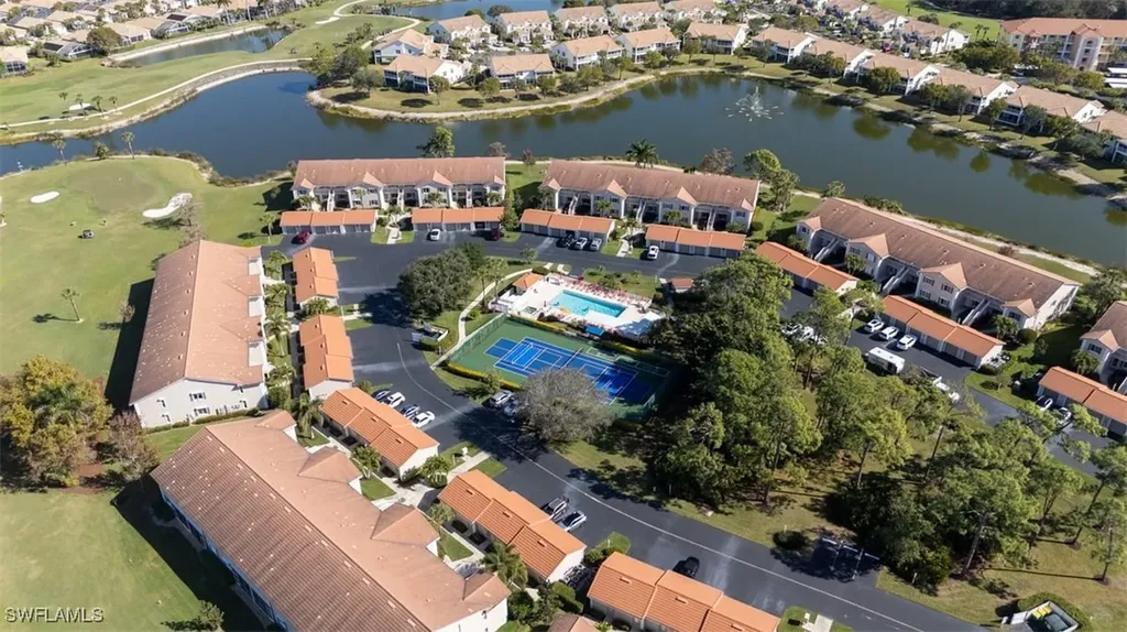 650 Saratoga Circle Naples FL 34104