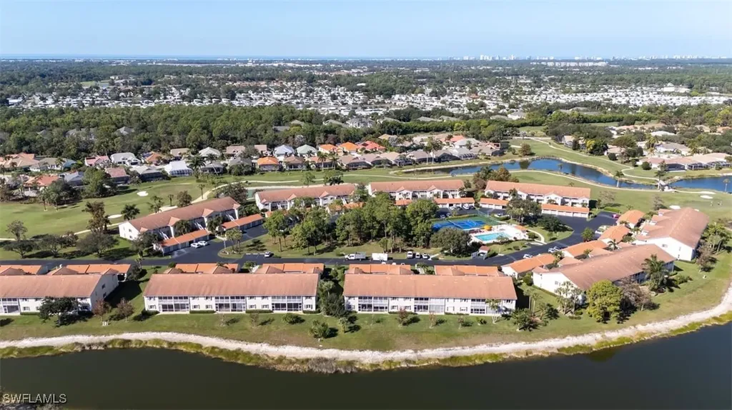 650 Saratoga Circle Naples FL 34104