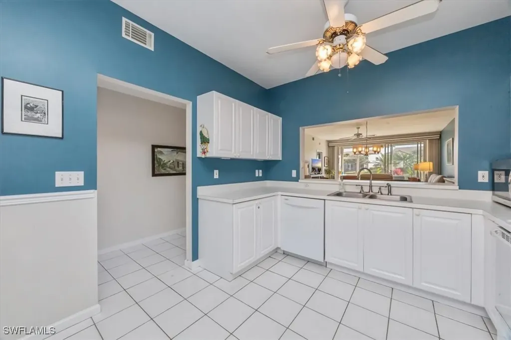 650 Saratoga Circle Naples FL 34104