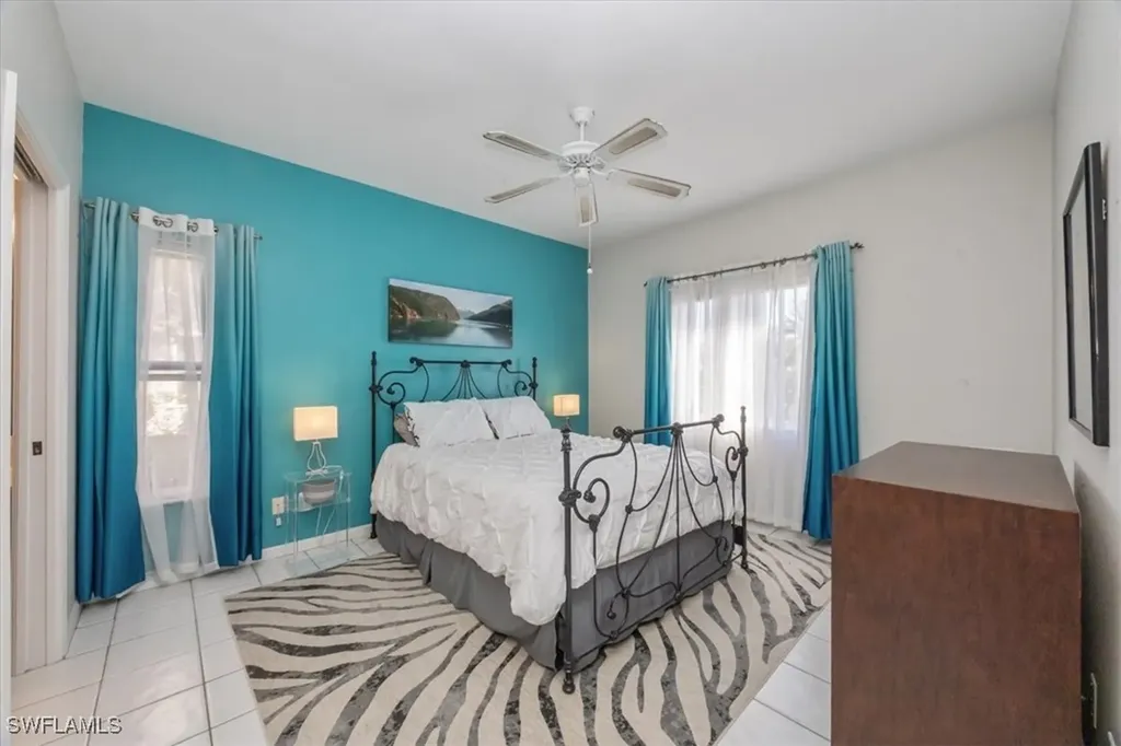 650 Saratoga Circle Naples FL 34104