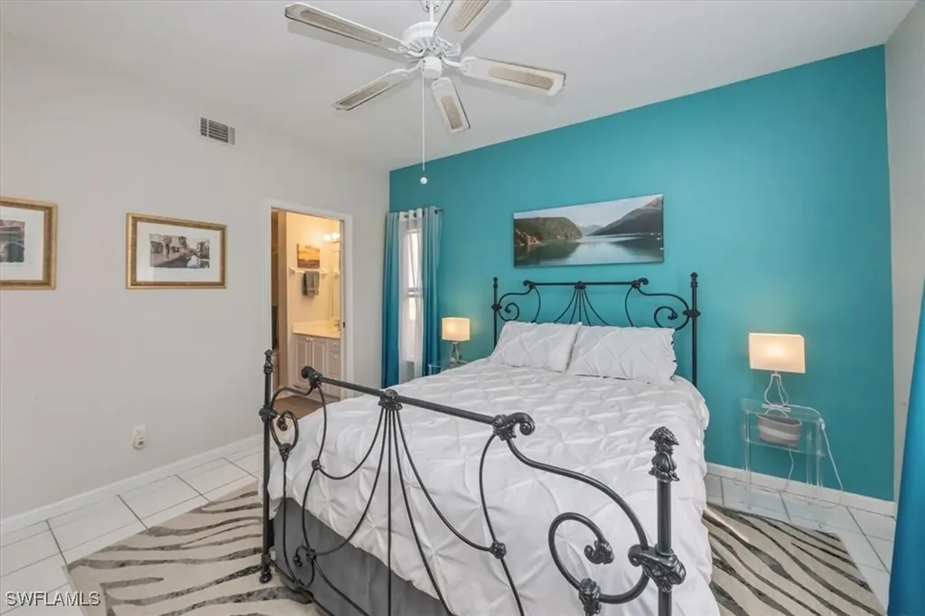 650 Saratoga Circle Naples FL 34104