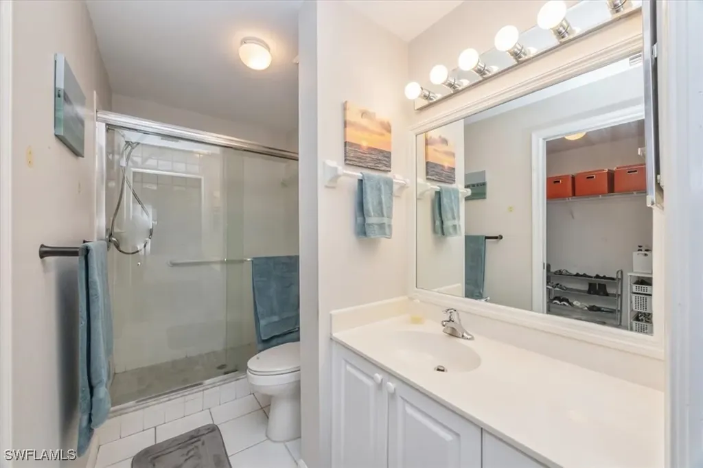 650 Saratoga Circle Naples FL 34104