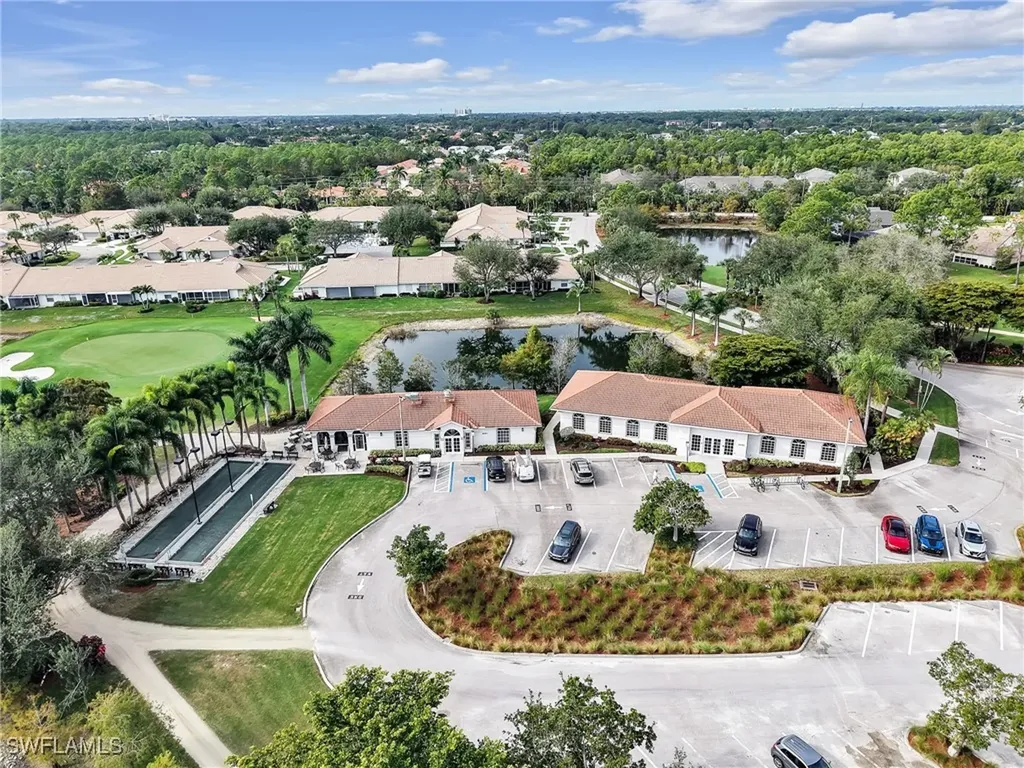 725 Saratoga Circle Naples FL 34104