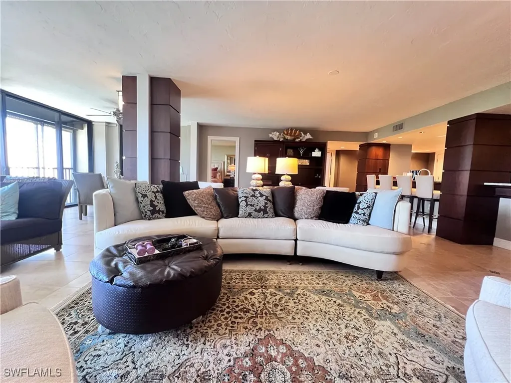 5601 Turtle Bay Drive W Naples FL 34108-2746