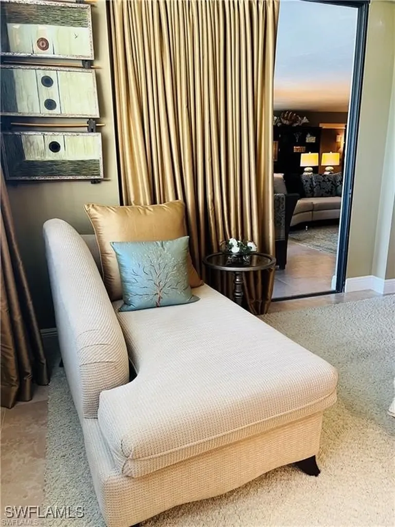 5601 Turtle Bay Drive W Naples FL 34108-2746