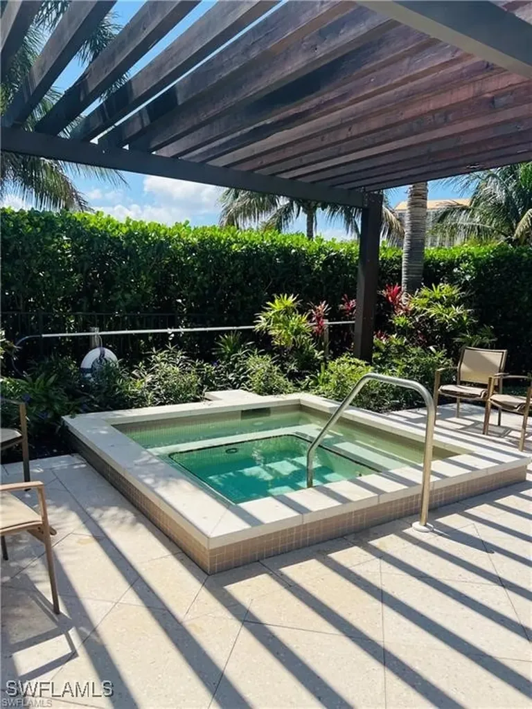 5601 Turtle Bay Drive W Naples FL 34108-2746