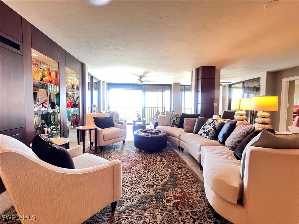 5601 Turtle Bay Drive W Naples FL 34108-2746