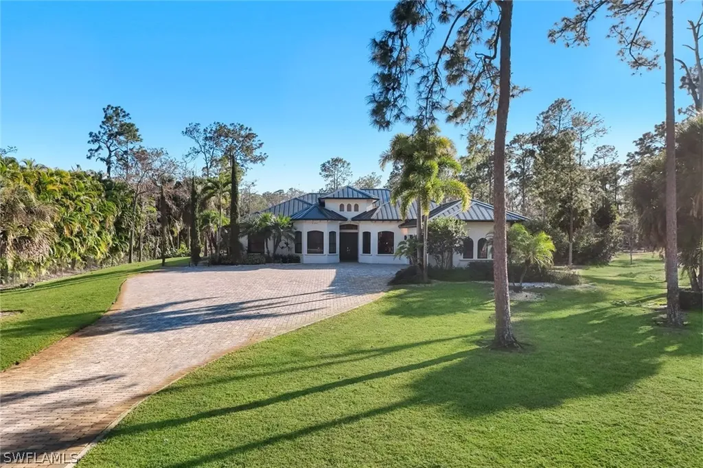 4480 1st Avenue NW Naples FL 34119