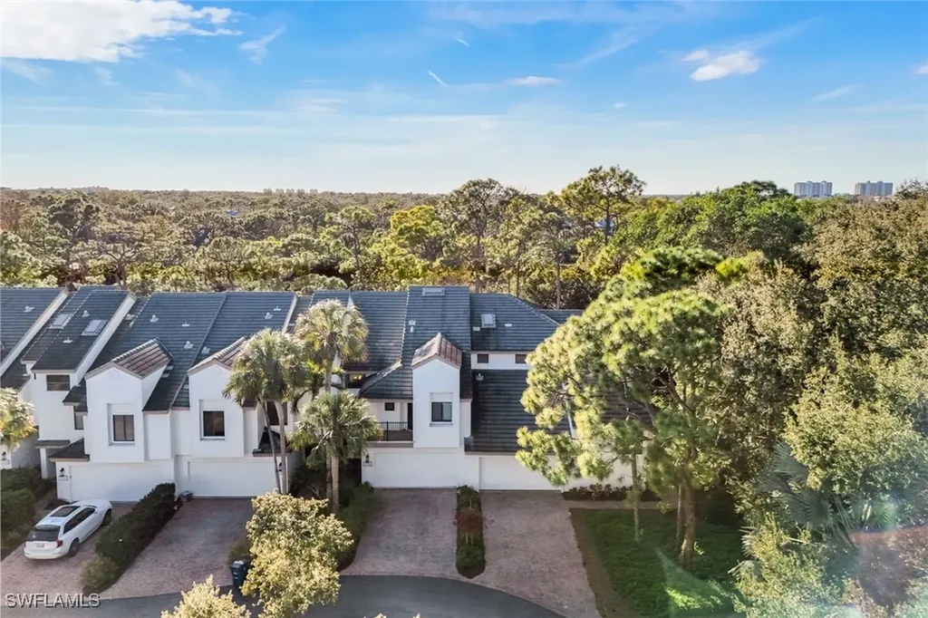 27100 Oakwood Lake Drive Bonita Springs FL 34134