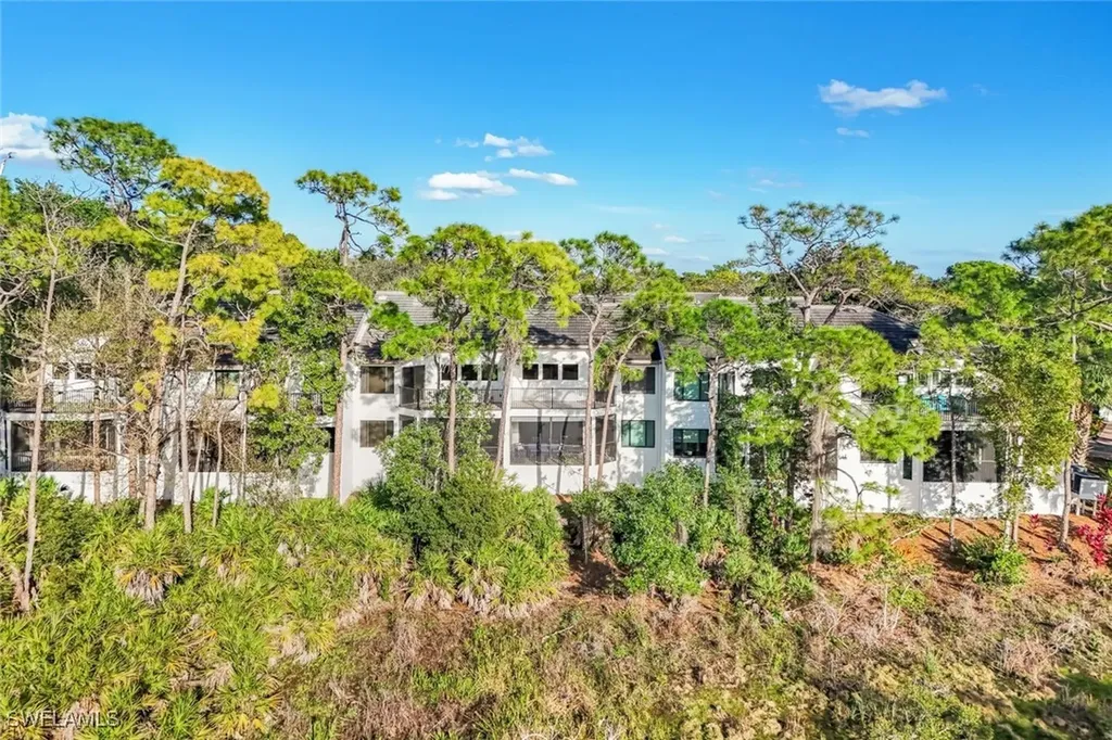 27100 Oakwood Lake Drive Bonita Springs FL 34134