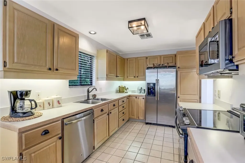 27100 Oakwood Lake Drive Bonita Springs FL 34134