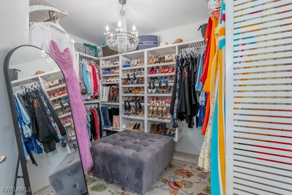 16347 Viansa Way Naples FL 34110